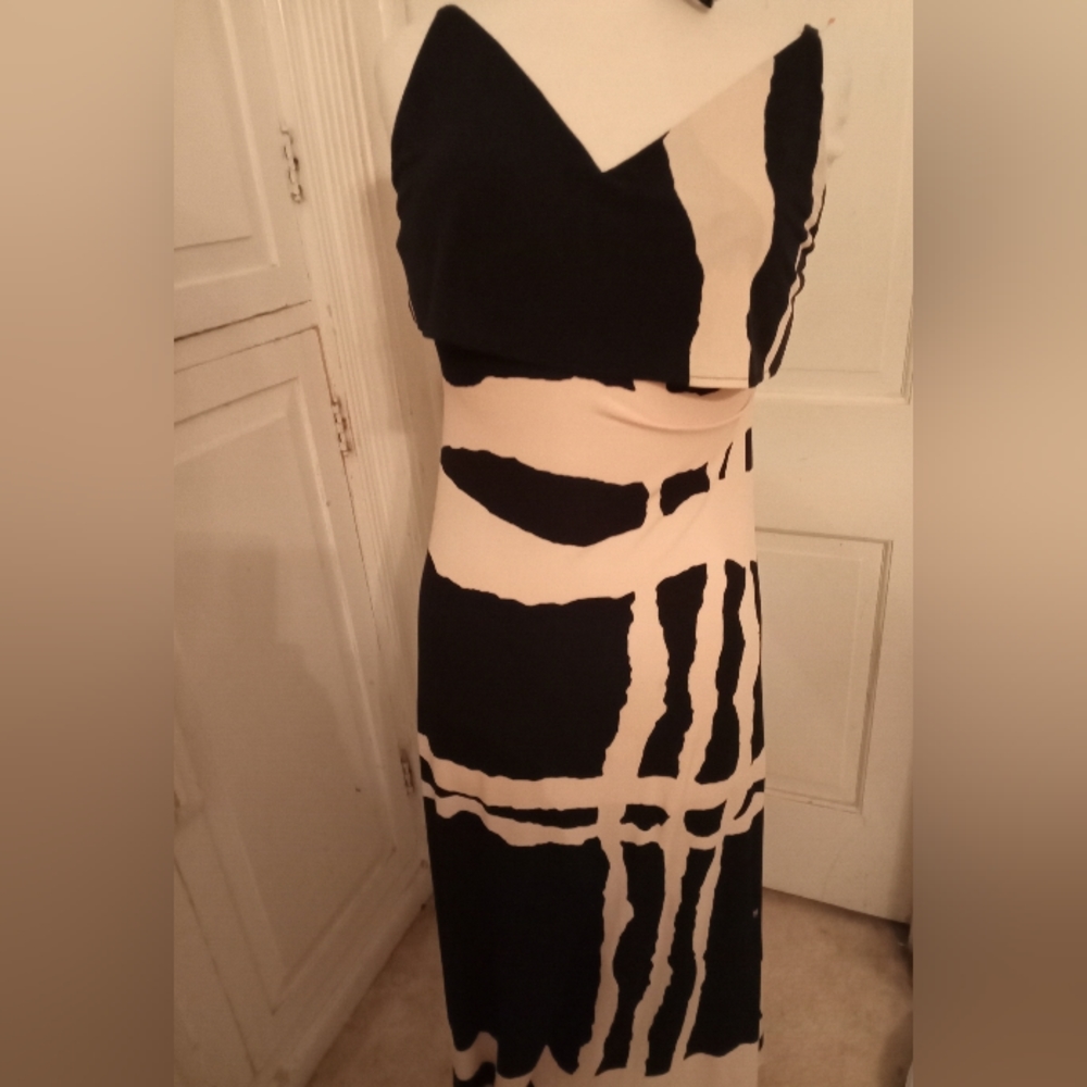 Dress - Picture 3 of 16